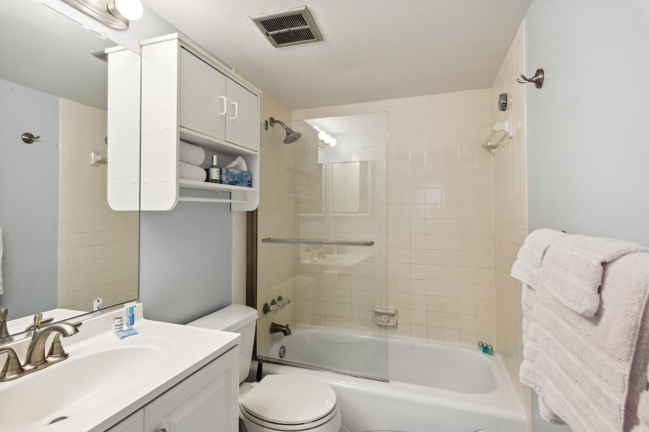 Fun & Comfy Beachside Getaway ~ King Bed ~ Balcony Ocean City Exterior foto
