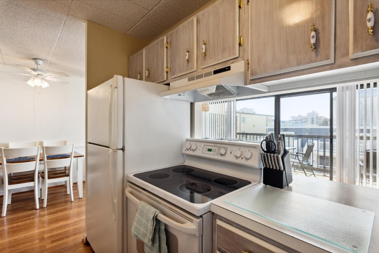 Fun & Comfy Beachside Getaway ~ King Bed ~ Balcony Ocean City Exterior foto